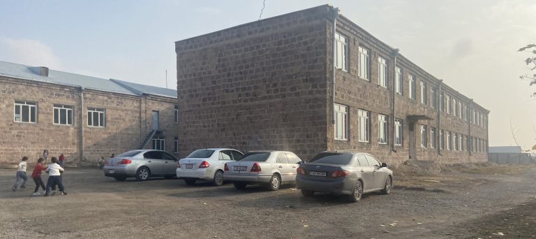 Nor Ughi School Gym