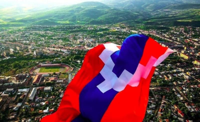800_galImg_flagofnagornokarabakharmenophile